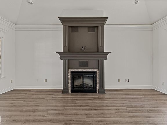 3rd image of 5513 Viney Creek Ln