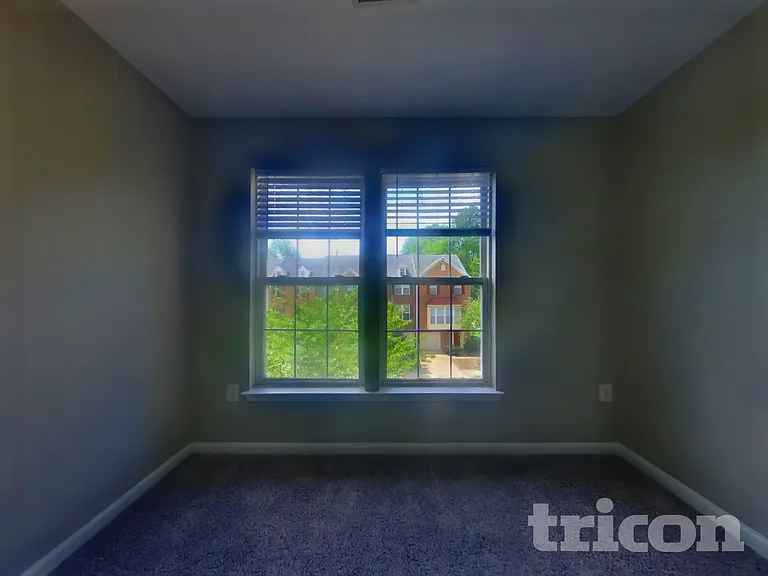 1711 Crimson Pl — Photo 15
