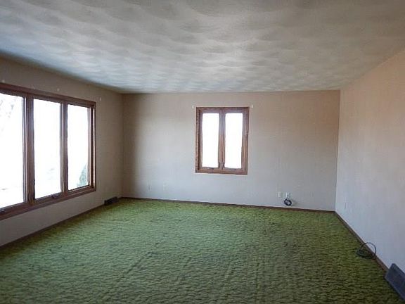 4th image of 311 1st Ave E