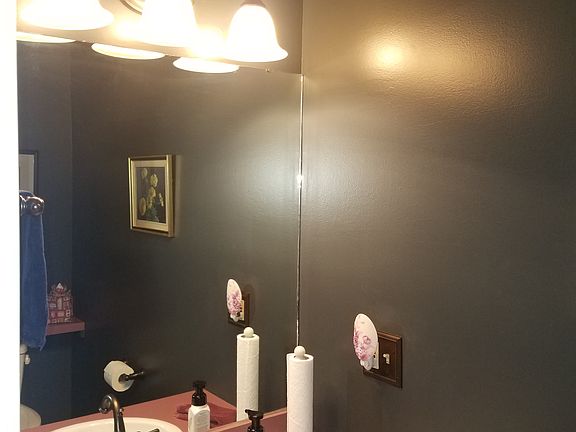 1at floor powder room 