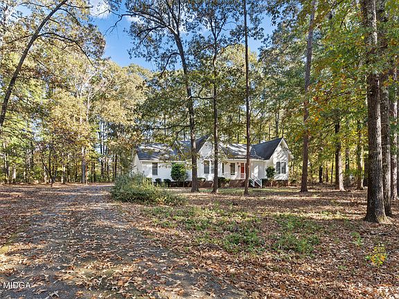 2nd image of 1372 Plantation Dr