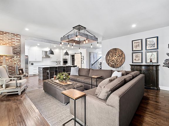 5th image of 907 Terraceside Cir