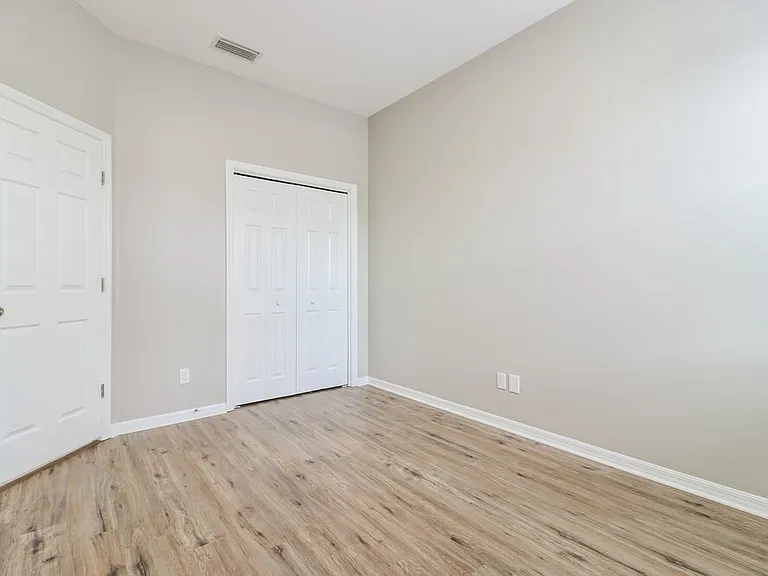 409 Delwood Breck St — Photo 14