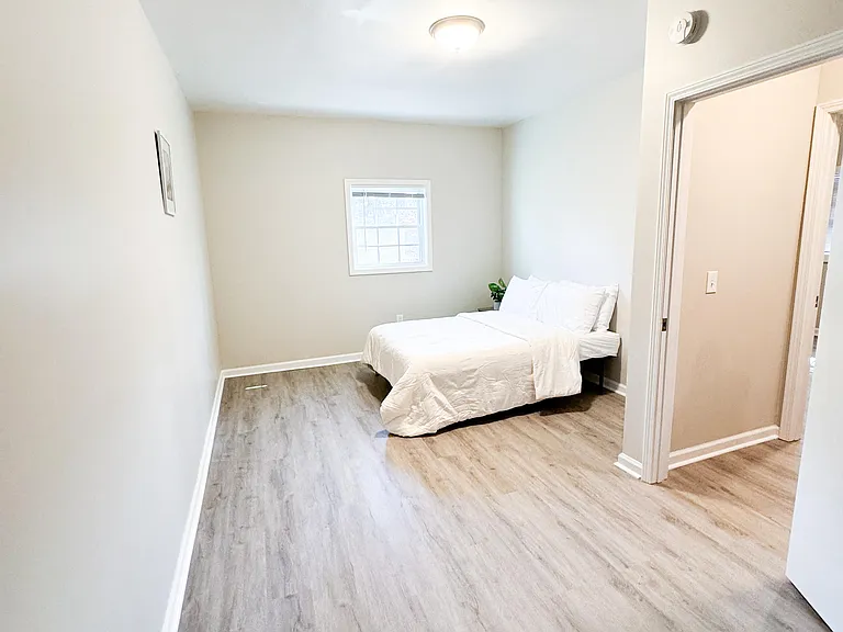 Heatherwood Ln — Photo 1
