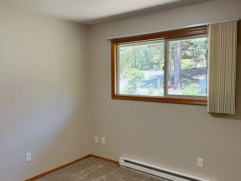 Roxclif Apartments — Photo 31