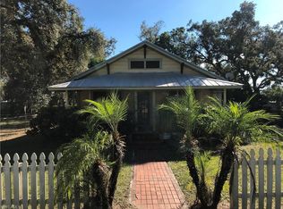 325 2nd Ave, Labelle, FL 33935