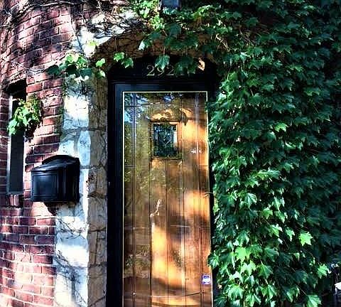 2nd image of 2924 N Bigelow St