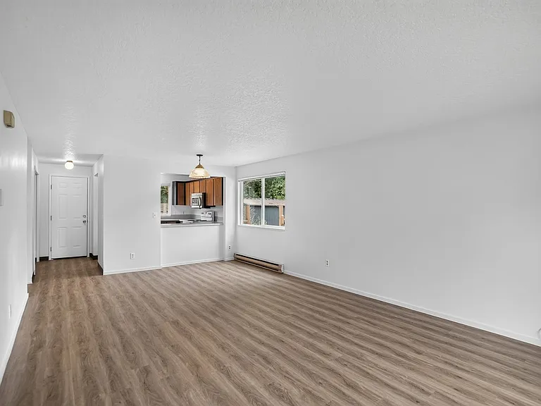 2114 A St #4 — Photo 3