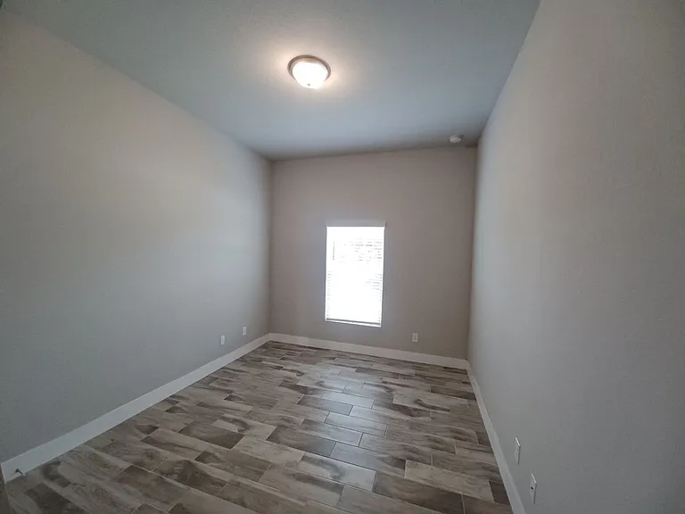 1740 NW 9th Ter — Photo 25