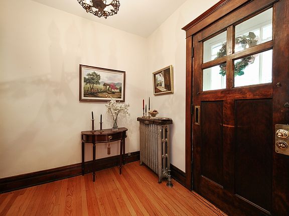 4th image of 62 Dover Ave
