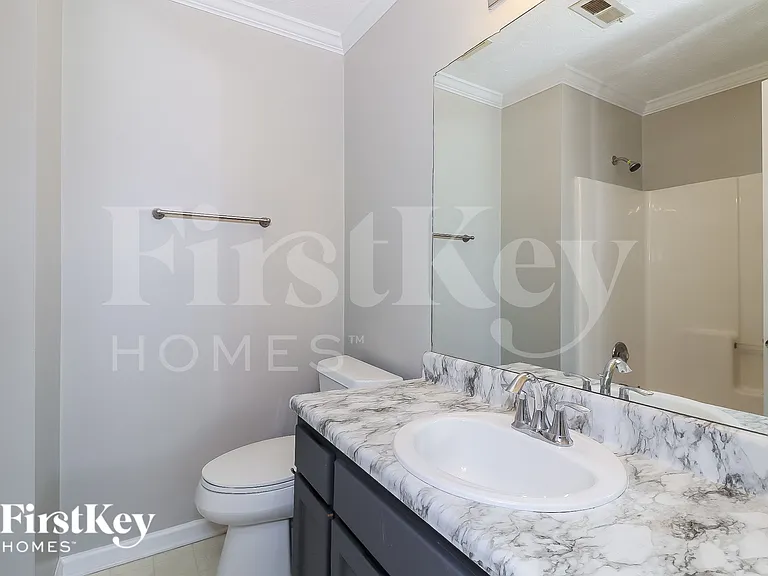 3818 Clarendon Pl — Photo 11