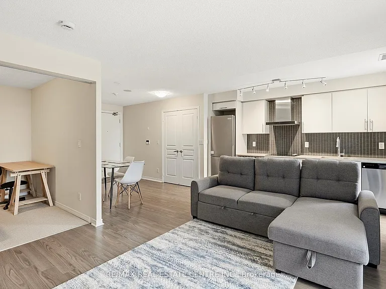352 Front St W #1010 — Photo 11