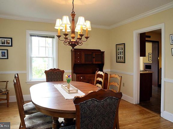 5th image of 5 Mayfield Dr