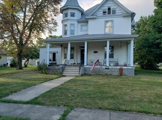202 W 6th St, Gridley, IL 61744
