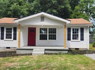 6 Lark St, Greenville, SC 29607