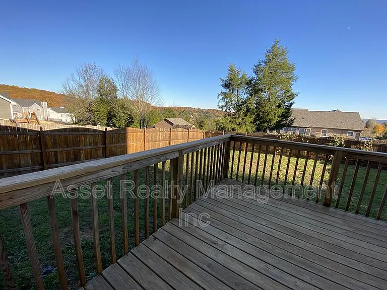 1116 Cloud View Dr — Photo 30