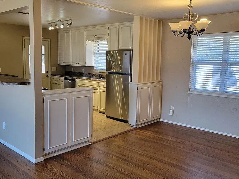 Dining room off kitchen