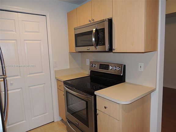 4th image of 6360 NW 114th Ave APT 222