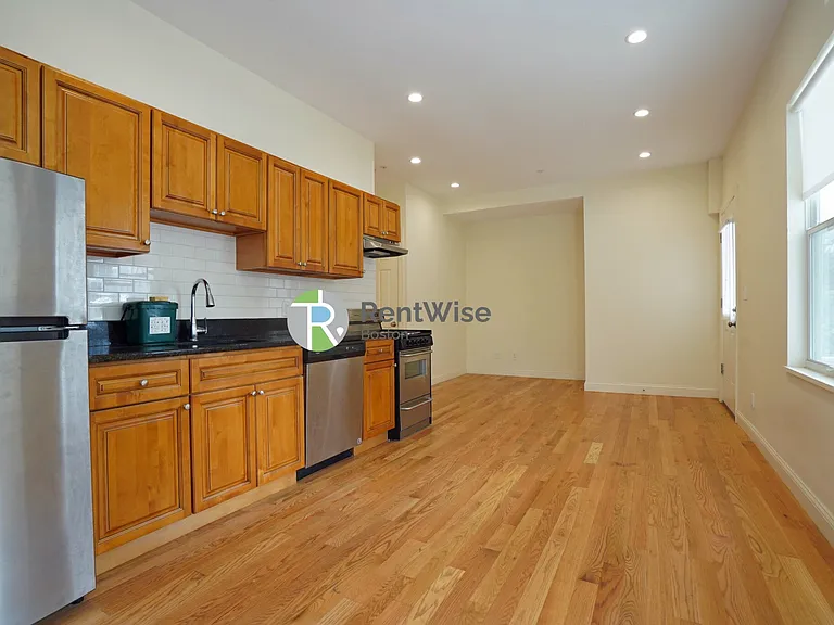 377 Harvard St #2 — Photo 7
