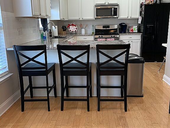 4th image of 401 Marie Way #83