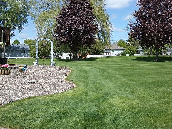 2nd image of 572 98th Ln NE