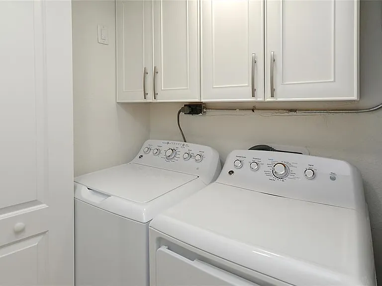 300 Woodette Dr #604 — Photo 32