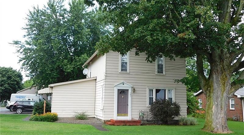 1st image of 303 E Prairie St