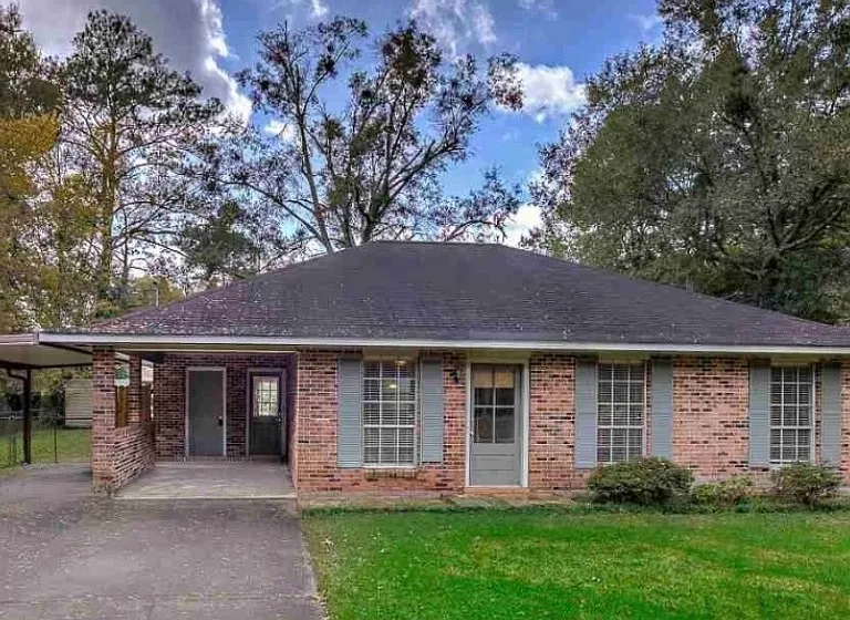 9944 Oliphant Rd — Photo 1