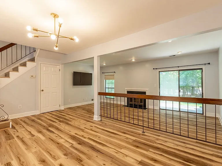 2705 Cricket Cir — Photo 10