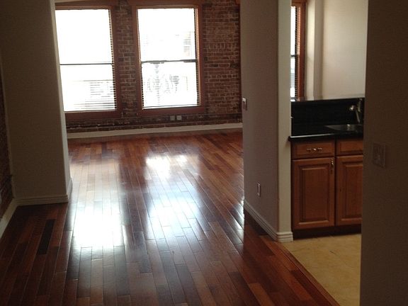 3rd image of 554 4th Ave