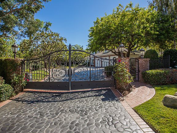 2nd image of 29532 Bertrand Dr