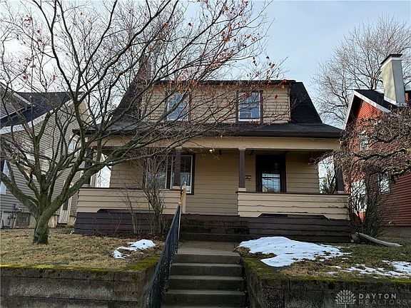3rd image of 1204 Devon Ave