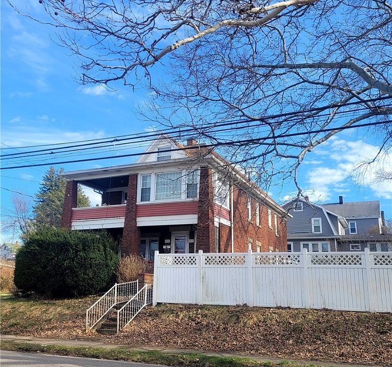 1st image of 857 & 859 E 28th St