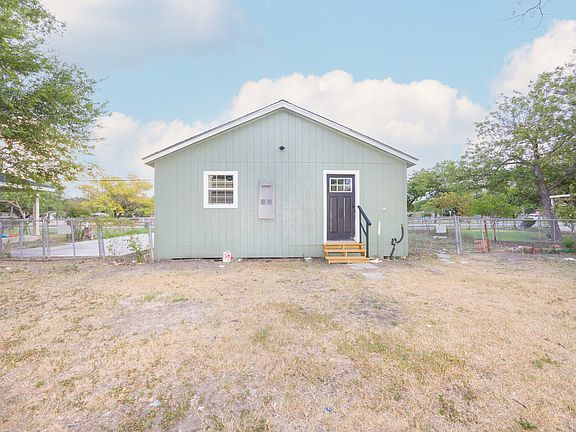 3rd image of 1406 14th St #1406