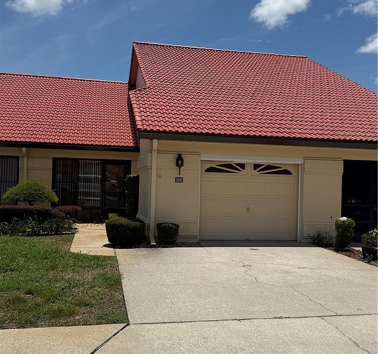 1st image of 2080 Forest Dr