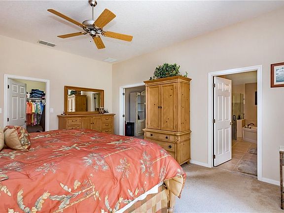 5th image of 1906 Amaryllis Cir