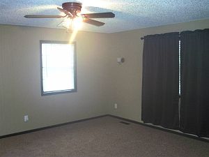 5th image of 20922 N 14th Hwy