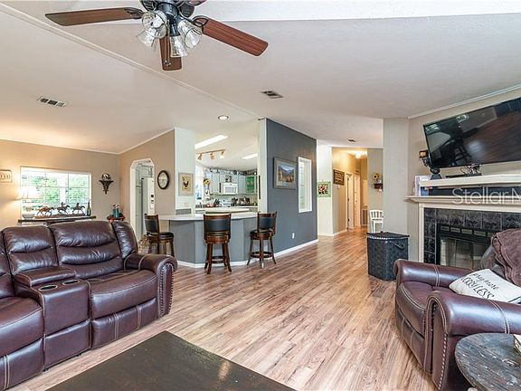 4th image of 39515 Eastwind Dr