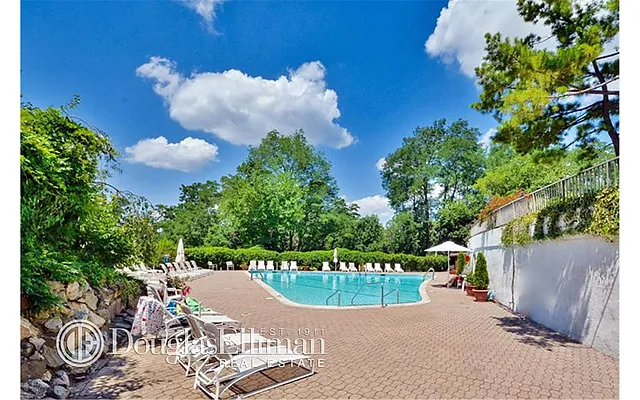 Sold by Douglas Elliman | media 37