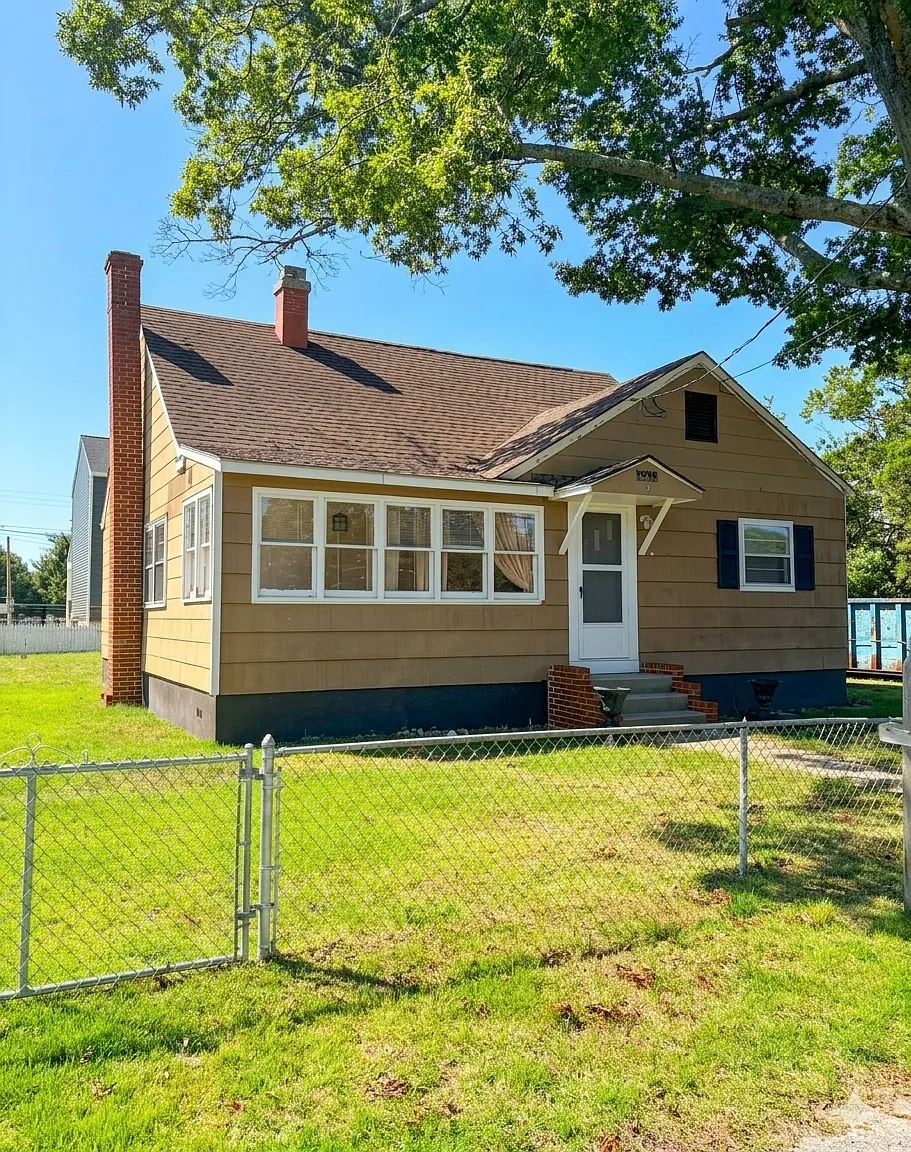 2 bed, 1.5 bath, 1464 sqft, $2,300 — Photo 2