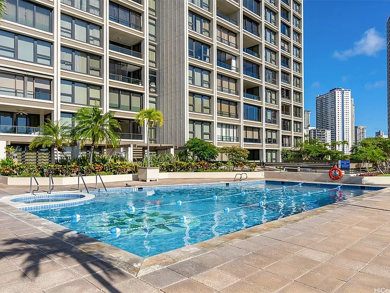 1650 Ala Moana Blvd #503 — Photo 8