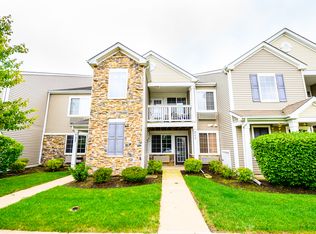 711 Silverstone Dr #711, Carpentersville, IL 60110