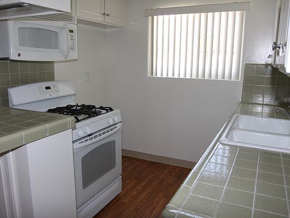 2nd image of 4623 E 14th St APT E