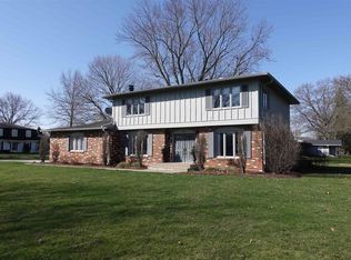 206 Illini Dr, Galesburg, IL