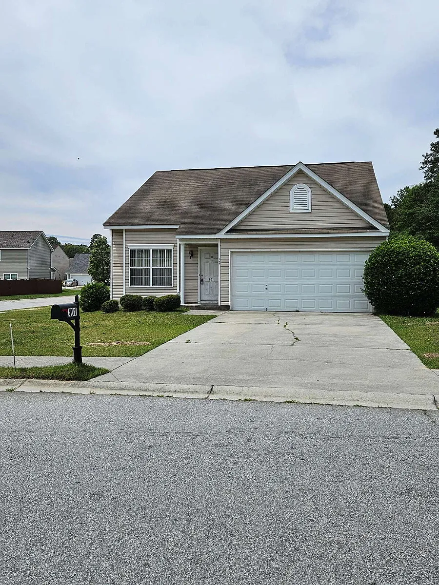 Building Photo - 401 Dukes Hill Rd