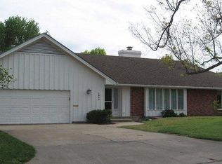 1805 Comanche Trl, Enid, OK 73703