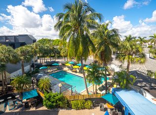 2520 Stirling Rd #118, Hollywood, FL 33020
