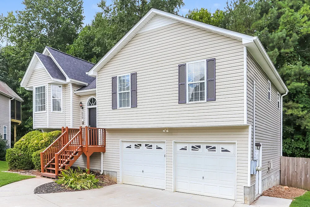 3 bed, 2.0 bath, 1874 sqft, $1,915 — Photo 4
