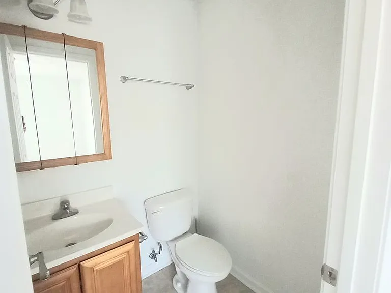 1700-1790 Liberty Ln — Photo 19