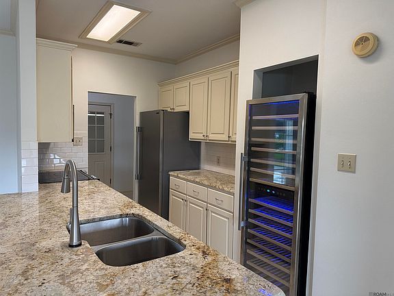 5th image of 17433 Lake Iris Ave